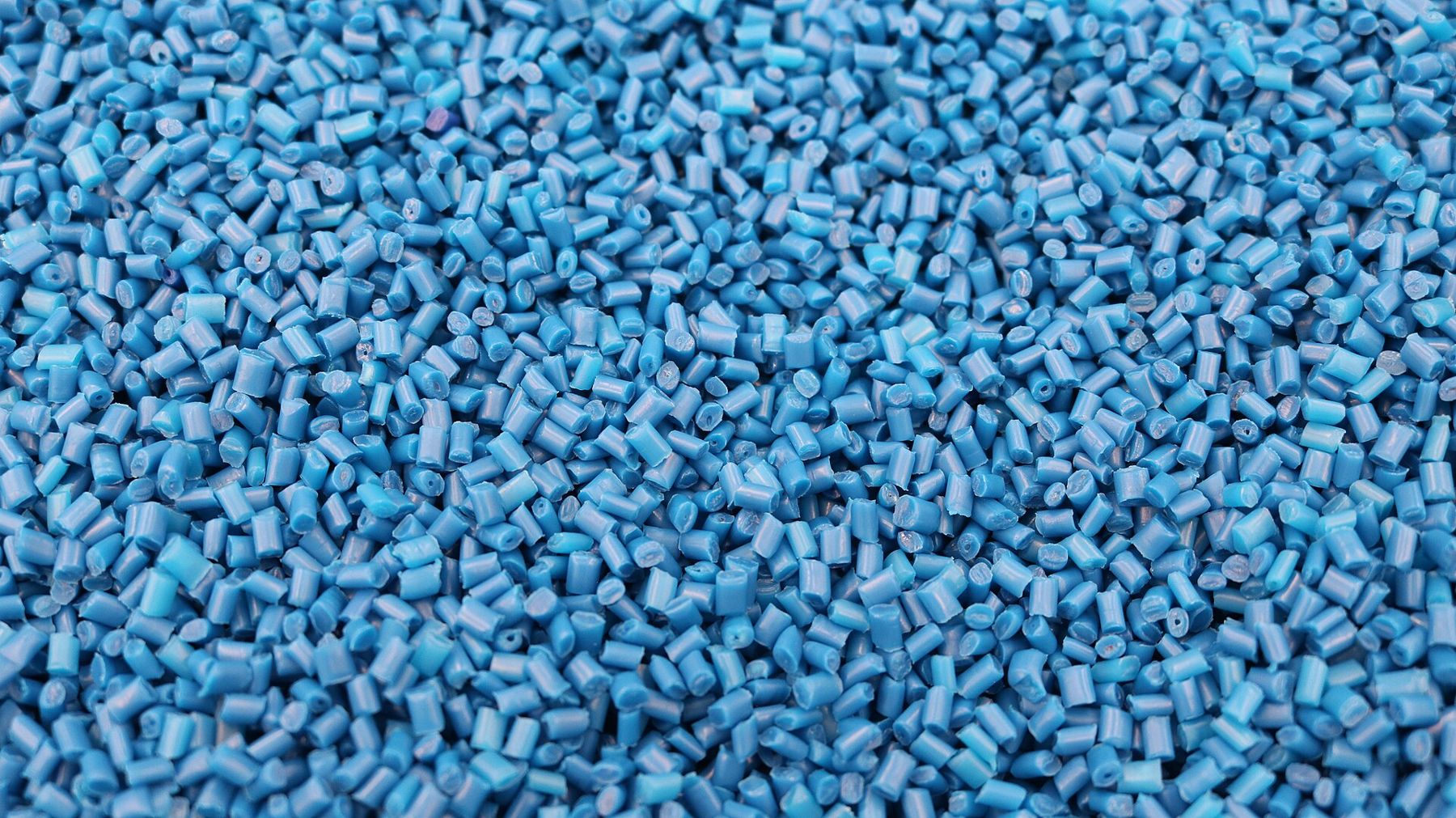 Blue polymer masterbatch pellets